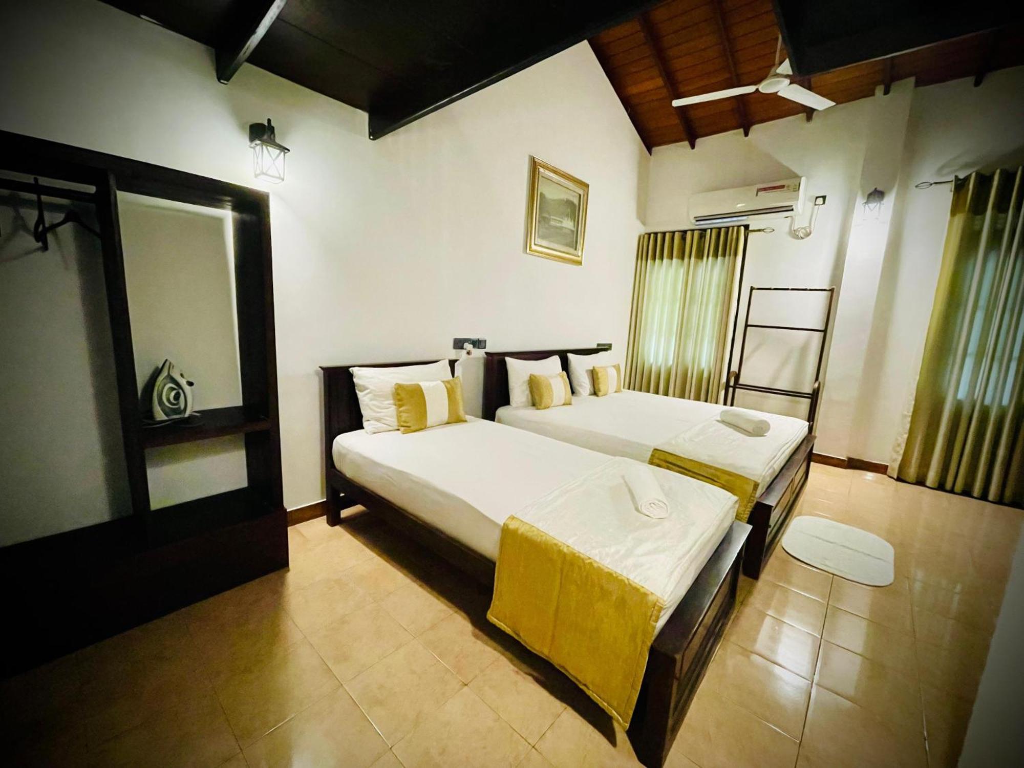 Hotel Grand Casa Kandy Exteriör bild